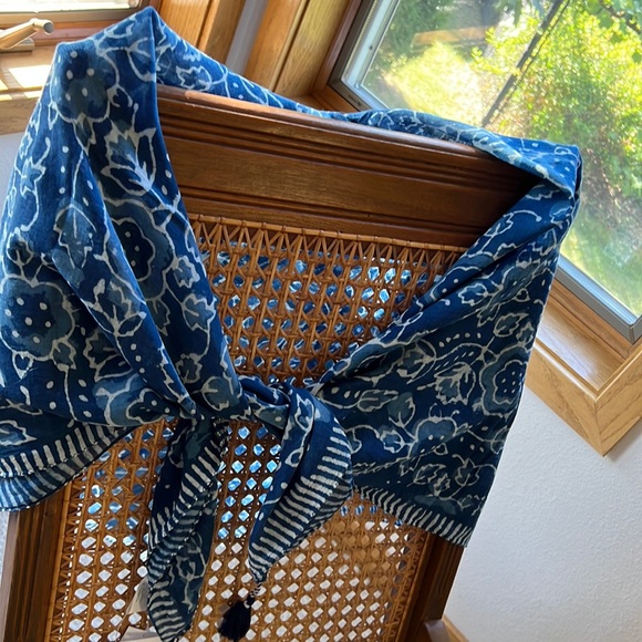 Serrv scarf/cloth indigo with tassels - Picture 3 of 11